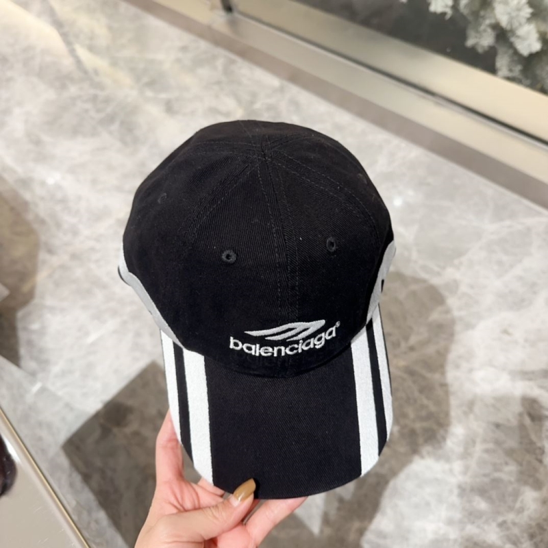 BALENCIAGA